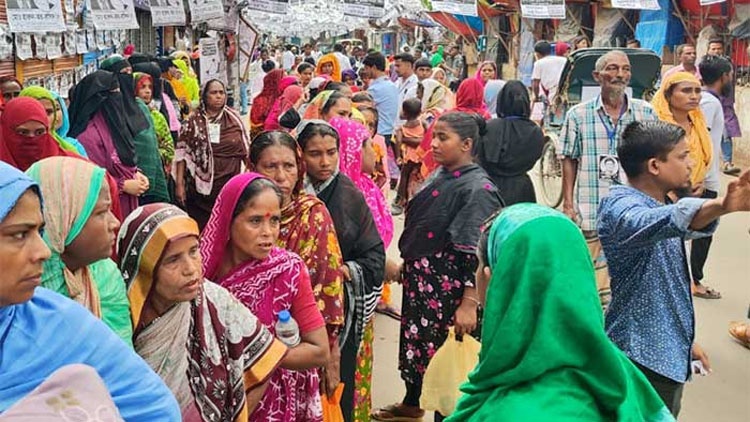 বরিশালের ভোট চলছে, ঢাকায় চলছে পর্যবেক্ষণ