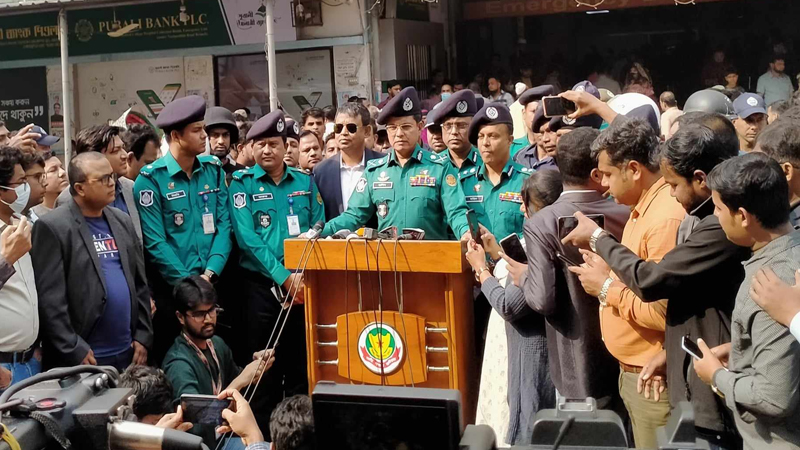 ট্রেনে নাশকতায় জড়িত কাউকে ছাড় দেয়া হবেনা: ডিএমপি কমিশনার